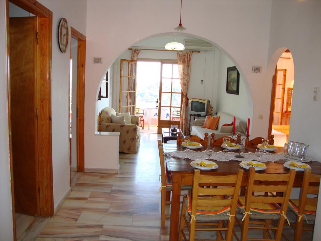 פאלאוקסטריצה Ipsia Apartments חדר תמונה
